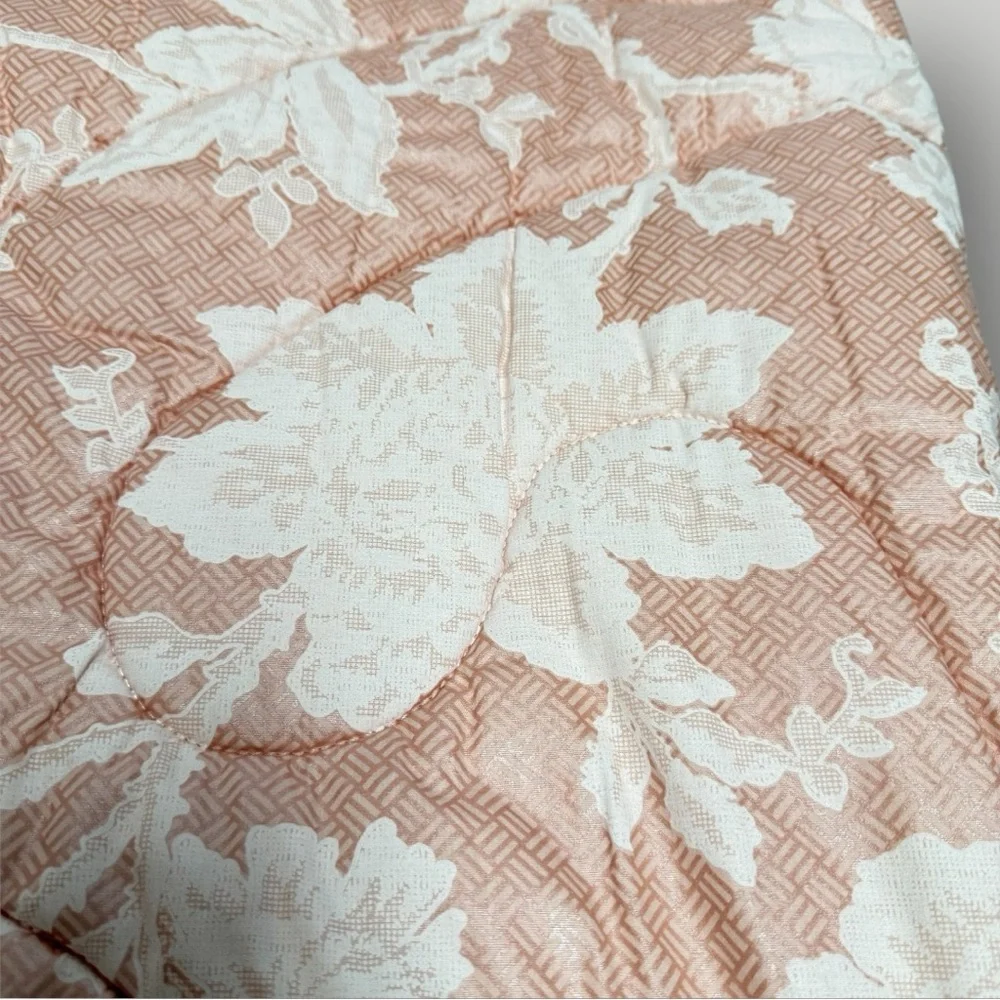 CROSCILL‎ Rare Vintage Queen Comforter 4 -Piece Set Pink Cream